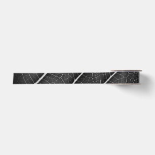 Ruban En Satin Gros plan sur une feuille lumineuse noir et blanc