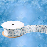 Ruban En Satin Hanoukka menorah Ribbon<br><div class="desc">.Célébrez huit jours et huit nuits du Festival des lumières avec des cartes Hanoukka et des cadeaux. La fête des lumières est ici. Allumez la menorah, jouez avec le dreidel et festoyez sur les latkes et les sufganiyots. Célébrez l'esprit d'Hanoukka avec vos amis, votre famille et vos proches en leur...</div>