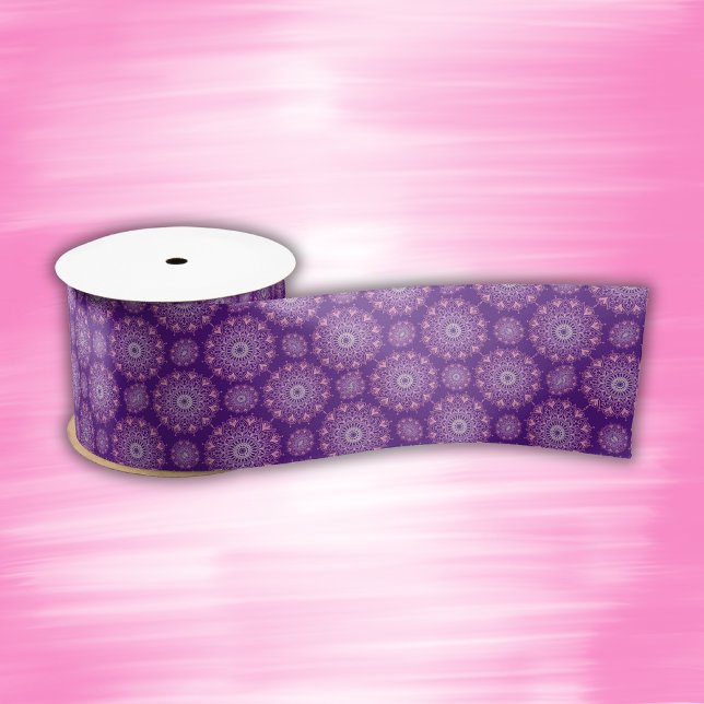 Ruban En Satin Joli mandala rose sur violet | (Créateur téléchargé)
