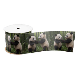 Ruban En Satin Pandas Bébés En Jeu Dans Une Forêt De Bambou,