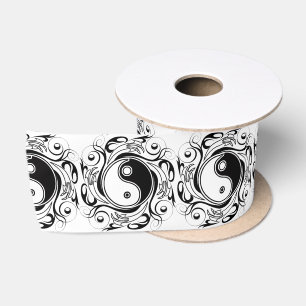 Ruban En Satin Symbole Yin & Yang style de tatouage noir et blanc