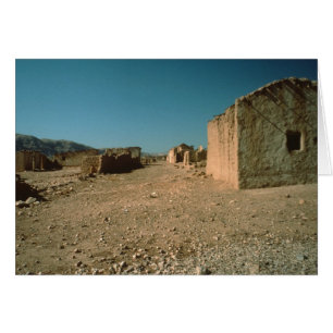 Rue de village avec des Chambres