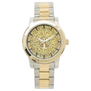 Runes de Viking avec la montre d'arbre