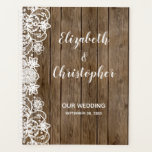 Rustic Barn Bois blanc dentelle Mariage de calligr<br><div class="desc">Design rustique en bois de grange et dentelle blanche avec garniture en faux blanc. Les noms de mariée et de mariée apparaissent dans un script moderne de style calligraphie blanche.</div>