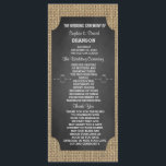 Rustic Mason Jar Burlap Programme de mariage perso<br><div class="desc">Un design unique Rustique Mason Jar Chalkboard avec une étiquette de tableau de bord pour toutes les informations nécessaires, deux bocaux de mason, sur un arrière - plan de burlap. Ce design est un bon choix pour un mariage de grange, un mariage rustique, un mariage de ferme ou un mariage...</div>