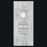 Rustic Mason Jar Programmes de mariage respiratoir<br><div class="desc">Programmes de mariage rustique en bois de grange avec bocal de maçon,  souffle de bébé et lumières à cordes</div>