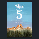 Rustic Mountain Mariage Numéro de table<br><div class="desc">Numéro de table mariage rustique illustrant l'illustration d'une montagne rouge avec une forêt de pins. Parfait pour un mariage d'automne ou d'hiver.</div>