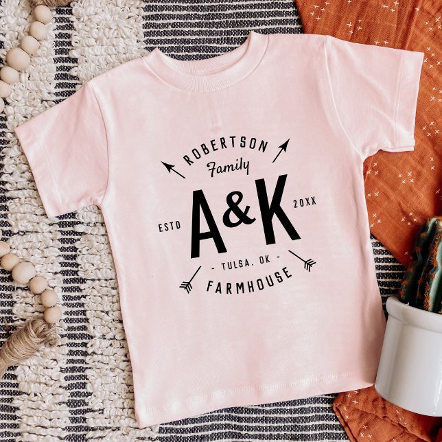 Rustique Arrow Famille Monogramme Ferme (Créateur téléchargé)