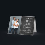 Rustique Chalkboard Laisser Il Snow Script Carte d<br><div class="desc">Rustic Chalkboard Let It Snow Typography Carte de vacances personnalisable de vacances / carte photo de Noël pour donner à votre famille et vos amis avec script lunatique. Cette carte de vacances pliée conviendra parfaitement aux couples et aux jeunes mariés. Il est disponible en différentes couleurs.</div>