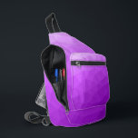 Sac À Bandoulière Motif de maillage géométrique dégradé violet<br><div class="desc">Motif maille géométrique à dégradé violet Sac imprimé. Sacoche d'accessoires de mode cool pour elle. Maille géométrique Triangle violet avec dégradé clair à foncé.</div>