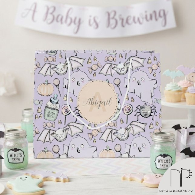 Sac à cadeau géant Halloween bébé violet pastel (Monogrammed halloween kids large gift bag in pastel purple for october birthday or halloween party)