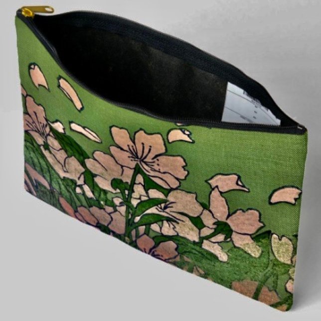 Sac à coudre à motif cascade de fleurs roses (Durable woven material with a zippered closure. D: 12"x8.5" Made of spun polyester.)