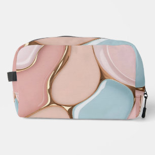 Sac à coudre découpé dans un graphique élégant