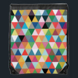 Sac à dos à cordons géométriques colorés<br><div class="desc">Chantez votre enfant intérieur avec ce sac à dos à corde à trois bandes géométriques colorées ! Le design rappelle celui d'une boîte de crayons, le gros type avec l'aiguiseur dans le dos ! C'est comme un rêve devenu réalité parce qu'il n'y a pas un pourboire cassé dans le bouquet...</div>