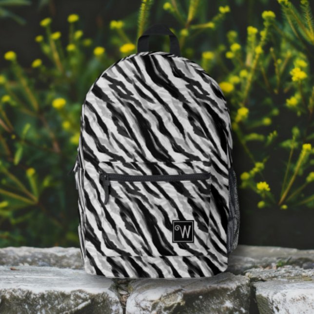 Sac À Dos Imprimé Animal Abstrait Zèbre peau noir blanc Monogramme (An abstract design inspired zebra skin in a black and white monogram backpack for wherever you go.)