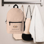 Sac À Dos Imprimé Initiales en monogramme beige nom moderne<br><div class="desc">Arrière - plan beige,  texte blanc et or. Personnalisez et ajoutez votre prénom,  vos initiales monographiques et votre nom complet.</div>