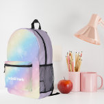 Sac À Dos Imprimé Joli Pastel Rainbow Sparkle Personnalisé<br><div class="desc">Customisez ce joli sac à dos en arc-en-ciel pétillant pastel présente votre nom dans une écriture blanche mignonne. Ce design magique a un joli motif rose et violet pour une petite fille à utiliser comme sac de lecture pour l'école.</div>