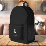 Sac À Dos Imprimé Monogramme moderne minimaliste noir<br><div class="desc">Un design vertical minimaliste dans un style élégant en monochrome noir et blanc et grand monogramme initial typographique. Le texte peut facilement être customisé pour un design aussi unique que vous êtes !</div>
