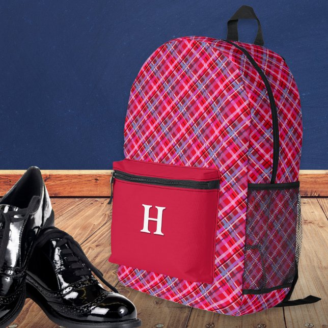 Sac À Dos Imprimé Motif Tartan élégant Monogramme rouge (A stylish monogrammed backpack with tartan plaid pattern and red front pocket)