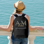 Sac À Dos Imprimé Personnalisé Avec Le Nom Black Gold Moderne Monogr<br><div class="desc">Voici le sac à dos imprimé Monogramme moderne Black Gold, un accessoire chic et polyvalent parfait pour diverses occasions. Ce sac à dos est un excellent choix pour les sacs de demoiselle d'honneur le jour du mariage, les sacs cadeaux de fête de mariage ou les sacs à dos personnalisés pour...</div>