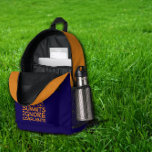 Sac À Dos Imprimé Randonneur camping humour bleu orange<br><div class="desc">Prêt à prendre le chemin avec le sourire ? Ce sac à dos de randonnée bleu, égayé par des panneaux latéraux orange vif, est votre parfait compagnon pour des aventures grandes et petites. La base noire profonde et les accents orange brillants lui donnent une allure cool et outdoor qui ne...</div>