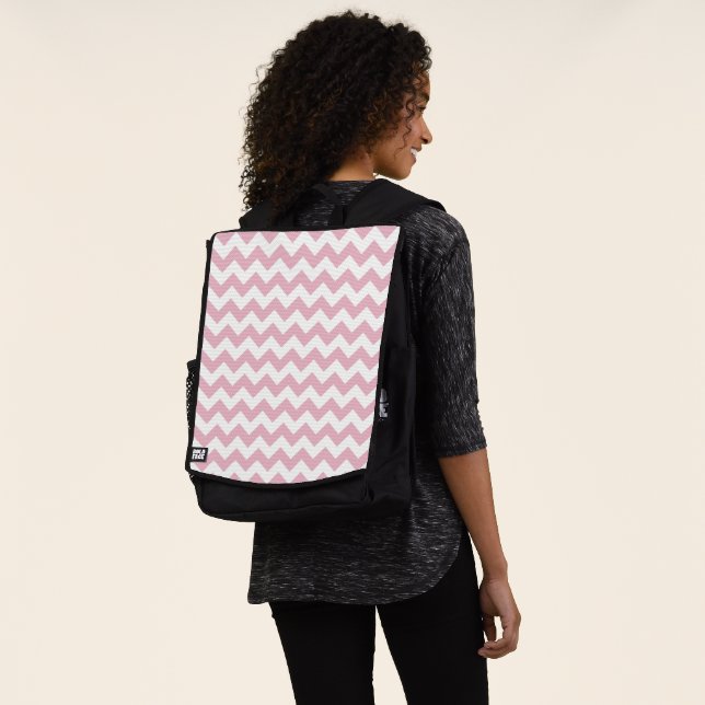 Sac À Dos Zigzag rose, Chevron rose, Motif géométrique (Porté)