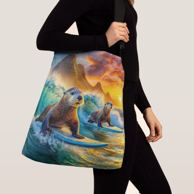Sac Ajustable Deux Otters Surfing Design par Rich AMeN Gill (De près)