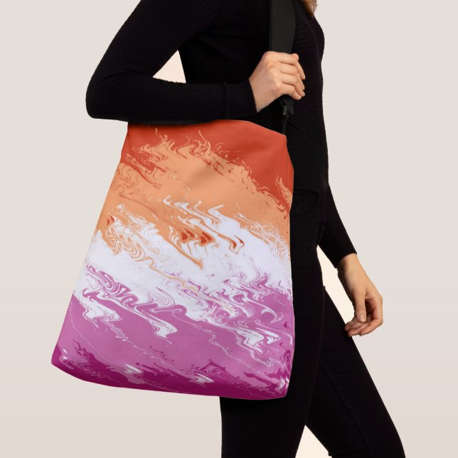 Sac Ajustable Drapeau de fierté lesbienne abstrait trippy ondulé (De près)