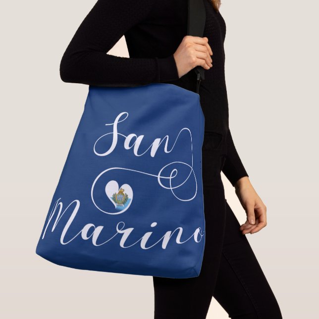 Sac Ajustable Drapeau Saint-Marin En Coeur (De près)