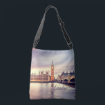 Sac Ajustable Londres Big Ben<br><div class="desc">Londres Angleterre Big BenC'est un cadeau formidable pour quiconque a visité Londres en Angleterre ou qui est de là. Il serait également très surprenant que vous planifiez un voyage pour annoncer où vous allez Customisez et personnalisez-le avec un nom ou une date. Ajoutez simplement du texte et modifiez la couleur,...</div>