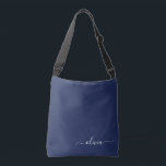 Sac Ajustable Monogramme moderne bleu marine et blanc<br><div class="desc">Découvrez notre collection de monogrammes modernes bleu et blanc de la Marine : Élevez votre décor de maison avec notre collection sophistiquée avec un schéma de couleurs bleu marine et blanc contemporain. Chaque pièce est minutieusement conçue pour exsuder l'élégance et le style, parfait pour ajouter une touche de modernité à...</div>