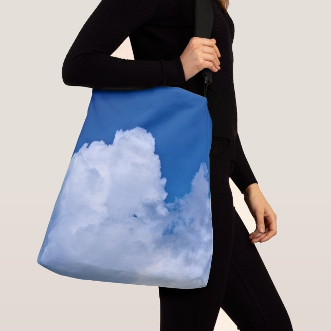 Sac Ajustable Nuages bouffants blancs dans le ciel bleu (De près)
