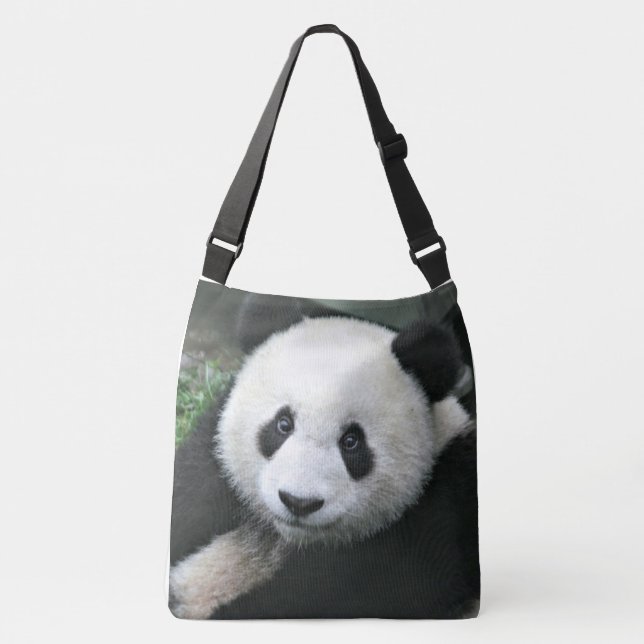 Sac Ajustable Panda géant dans une calme prairie verte (Devant)