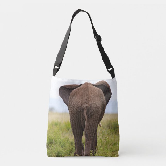 Sac Ajustable Un seul éléphant marchant sur la prairie, Afrique (Dos)