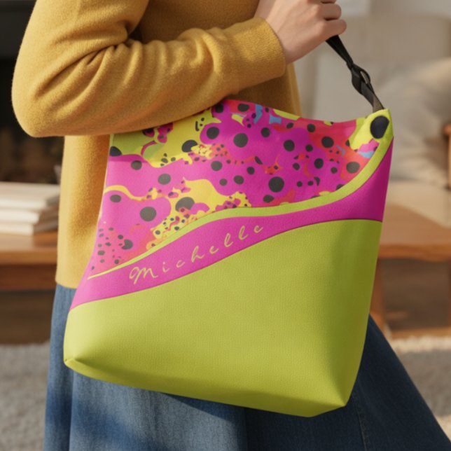 Sac Ajustable Vert Citron Et Abstrait À Points Roses (Cute hot pink and lime with black dots and you can customize the name making this bag fun and unique)