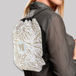 Sac Avec Cordons Chic Beige Zèbre Imprimer Monogramme<br><div class="desc">Un élégant sac à timon est muni d'un motif de poster de animal zèbre tan et blanc et de votre chic monogramme initial. Créez-vous pour vous-même ou offrez-en un cadeau. CORRESPONDRE des articles dans notre magasin.</div>