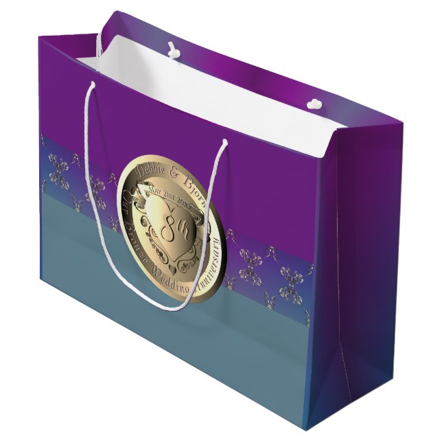 Sac cadeau Emblem 8e anniversaire Mariage en bronz (Devant Angle)