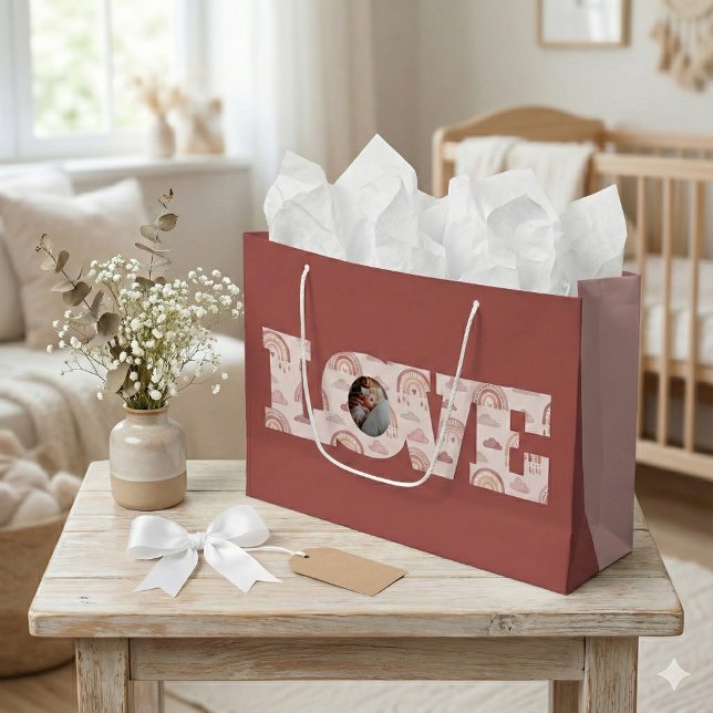 Sac cadeau Love Photo (This beautiful boho personalized love gift bag would make a great gift for new parents! )