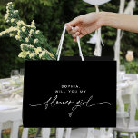 Sac cadeau minimaliste Flower NIR<br><div class="desc">La collection NOIR présente une couleur noire classique et une police de script de calligraphie moderne étonnante, créant un look à la fois élégant et sophistiqué. Cette collection est parfaite pour les couples qui veulent créer une atmosphère intemporelle et classique pour leur événement spécial. Le jeu de couleurs noir audacieux...</div>