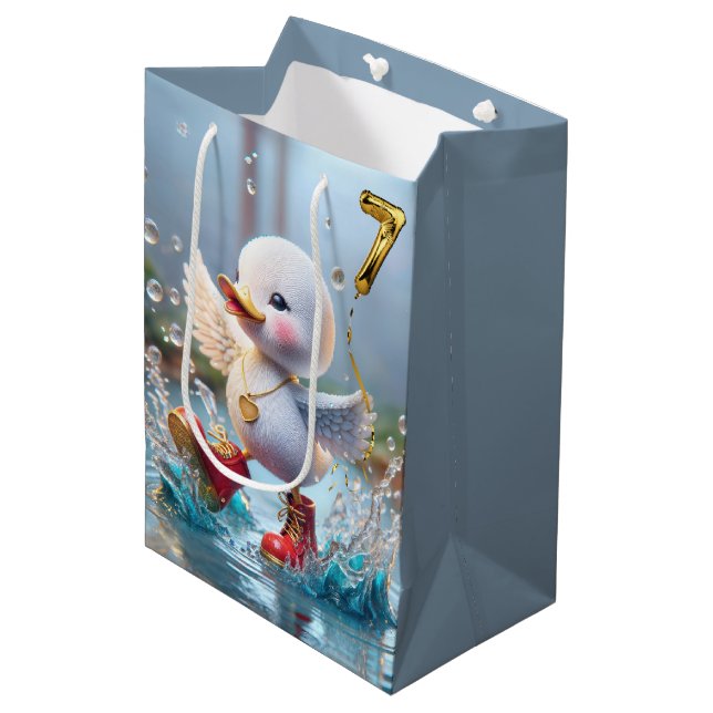 Sac Cadeau Moyen 7e anniversaire Duckkling Dancing in a Puddle (Devant Angle)
