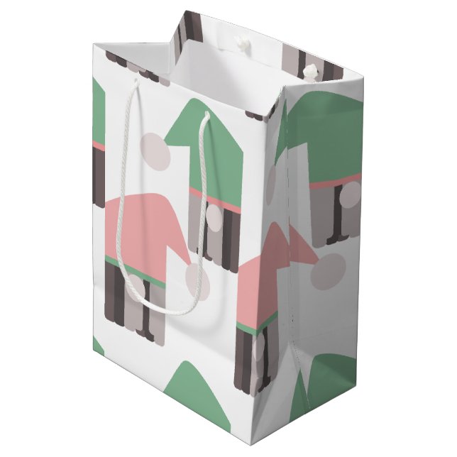 Sac Cadeau Moyen Adorable Noël Gnome Rose Vert Casquette (Devant Angle)