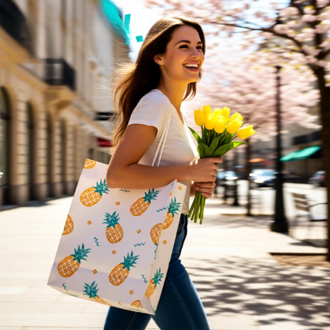 Sac Cadeau Moyen Ananas pastel orange (Playful Pineapple Pattern – Tropical Summer Medium Gift Bag)