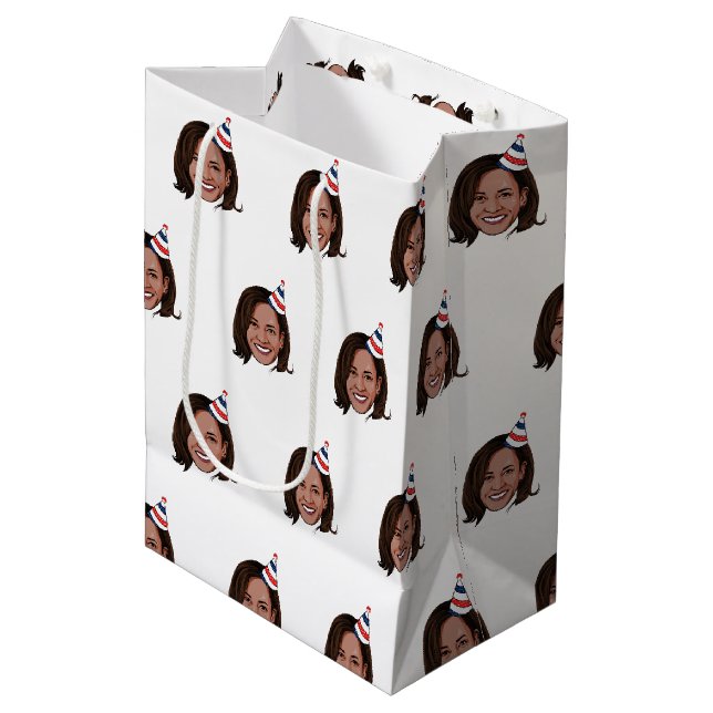Sac Cadeau Moyen Anniversaire de Kamala Harris (Devant Angle)