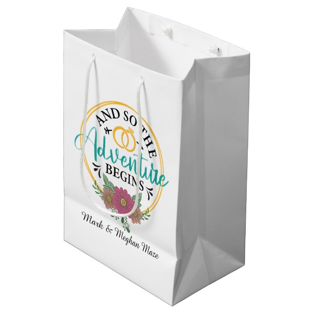 Sac Cadeau Moyen aventure commence Mariage mot art personnalisable (Devant Angle)