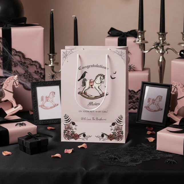 Sac Cadeau Moyen Baby shower gothique victorien Rocking Horse Girl (Gothic Halloween Girl Baby Shower Congratulations Bag. Spooky Vintage Rocking Horse & Pink Roses)