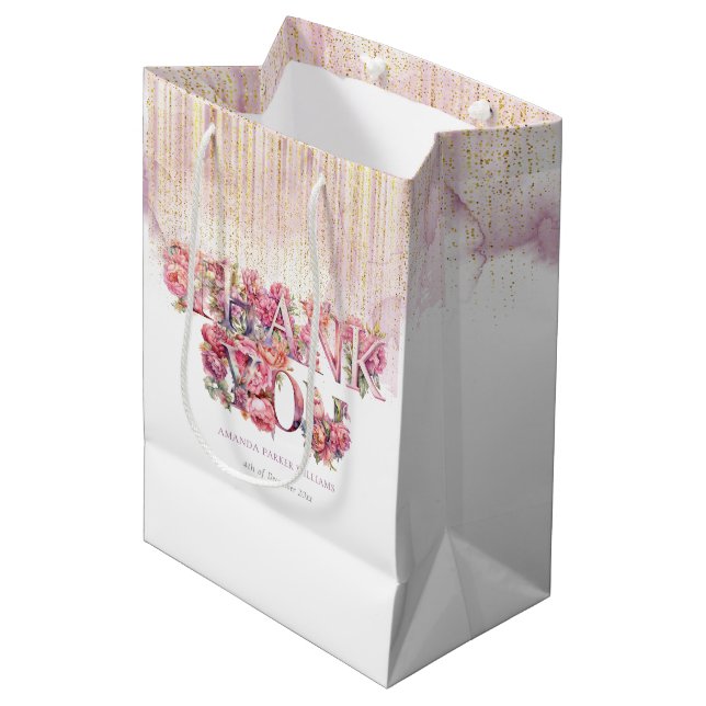 Sac Cadeau Moyen Baby shower personnalisé Lettres florales Or rose (Devant Angle)