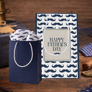 Sac Cadeau Moyen Barbe Bleu Marine Motif Joyeuse Fête des Pères
