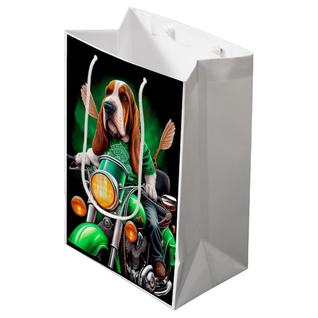 Sac Cadeau Moyen Basset Hound Chien conduisant vélo St. Patrick's D (Devant Angle)