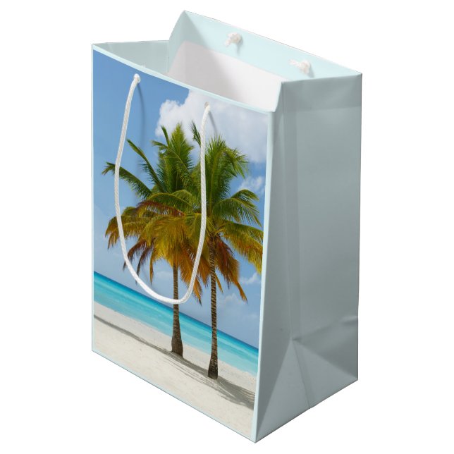 Sac Cadeau Moyen Beaux palmiers sur une plage tropicale (Devant Angle)