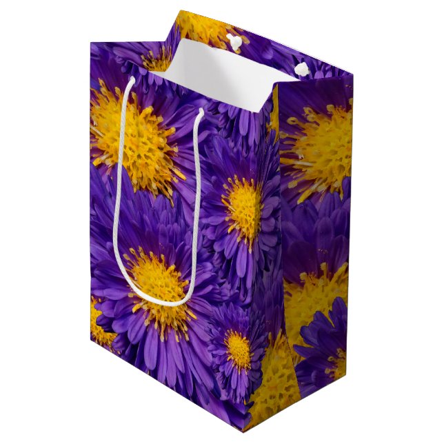 Sac Cadeau Moyen Belle marguerite violette Michaelmas (Devant Angle)